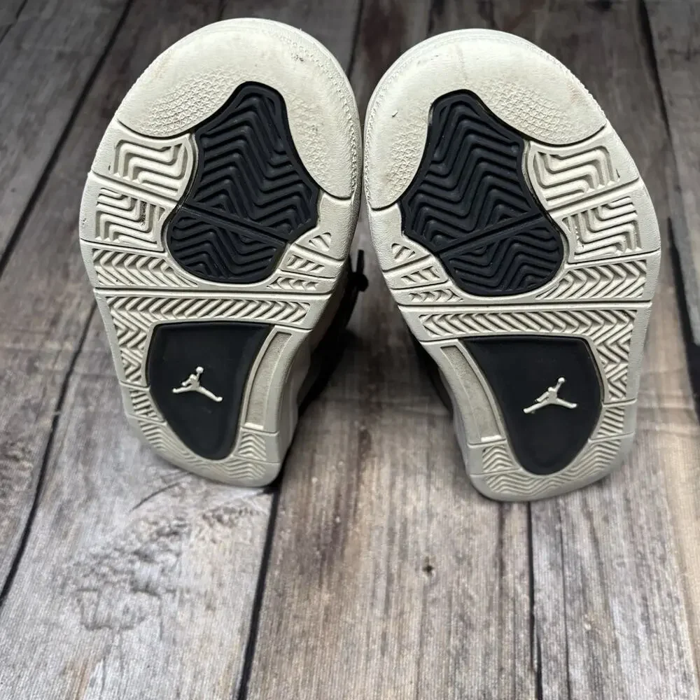 Jordan 4 RM Black Light Bone GS Boys Size 2Y - FQ7936-001